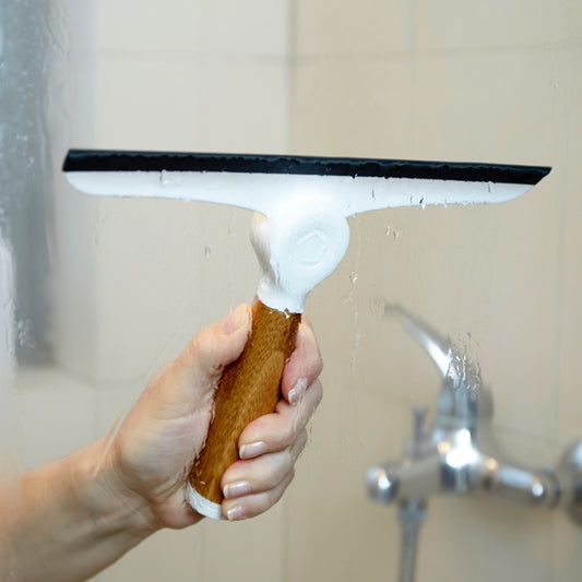 WIPE OUT™ Pivoting Squeegee